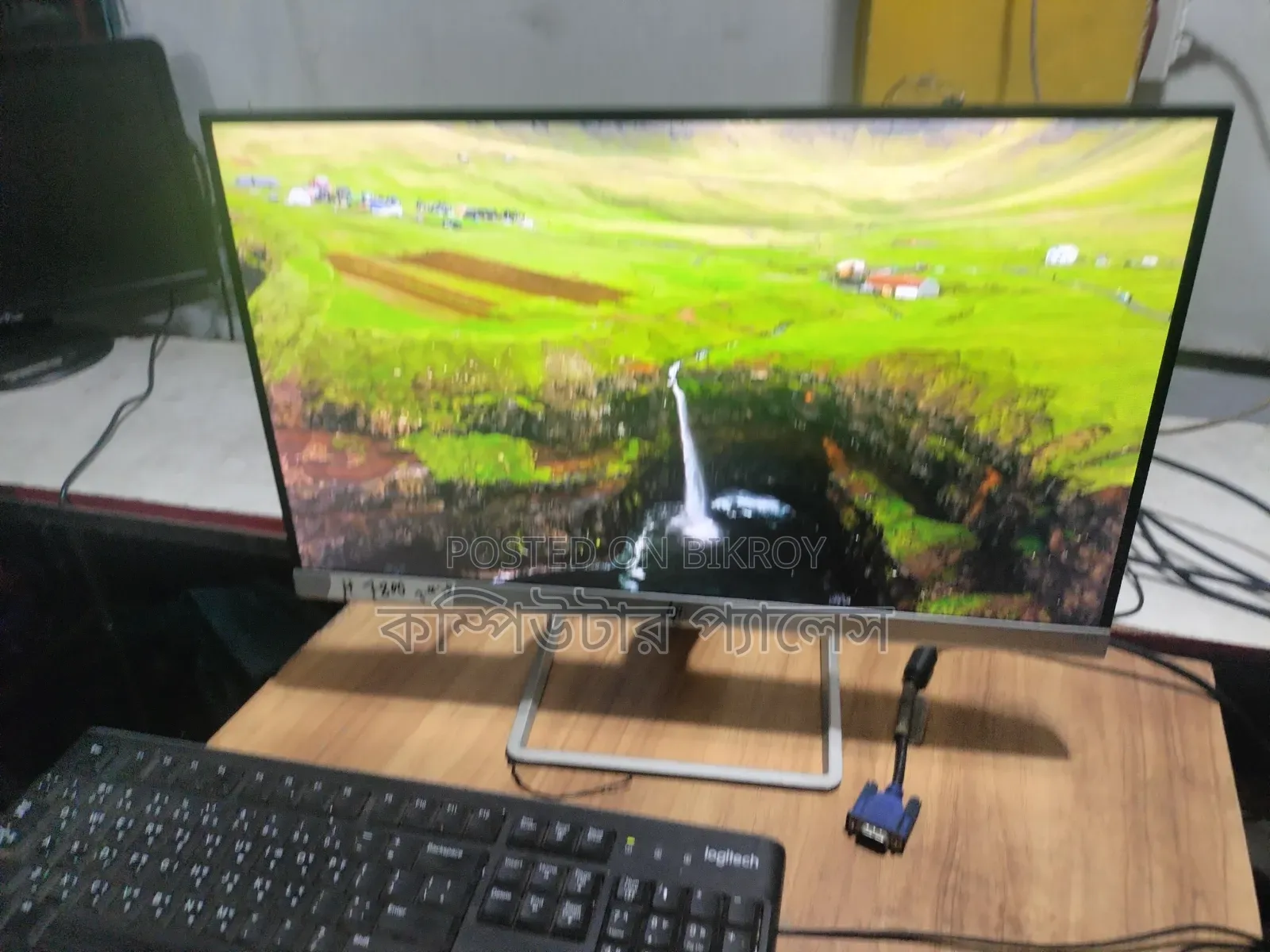22Fw HP IPS Borderless Monitor