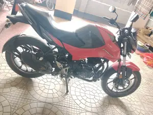 Hero Thriller 160R 2021 Red