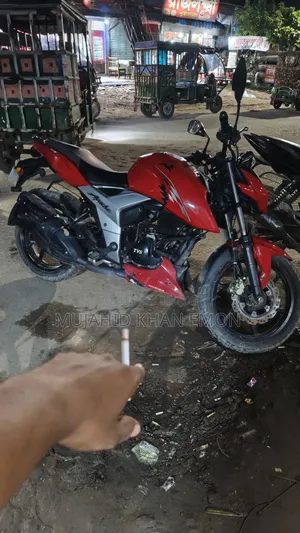 TVS Apache RTR 160 4V 2023 Red