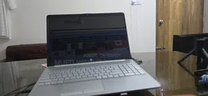Laptop HP 15 12GB Intel Core i5 HDD+SSD 500GB