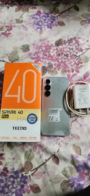 Tecno Spark 40 Pro 128 GB Gray
