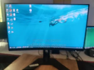 27Curved Gigabyte Monitor G27qcA
