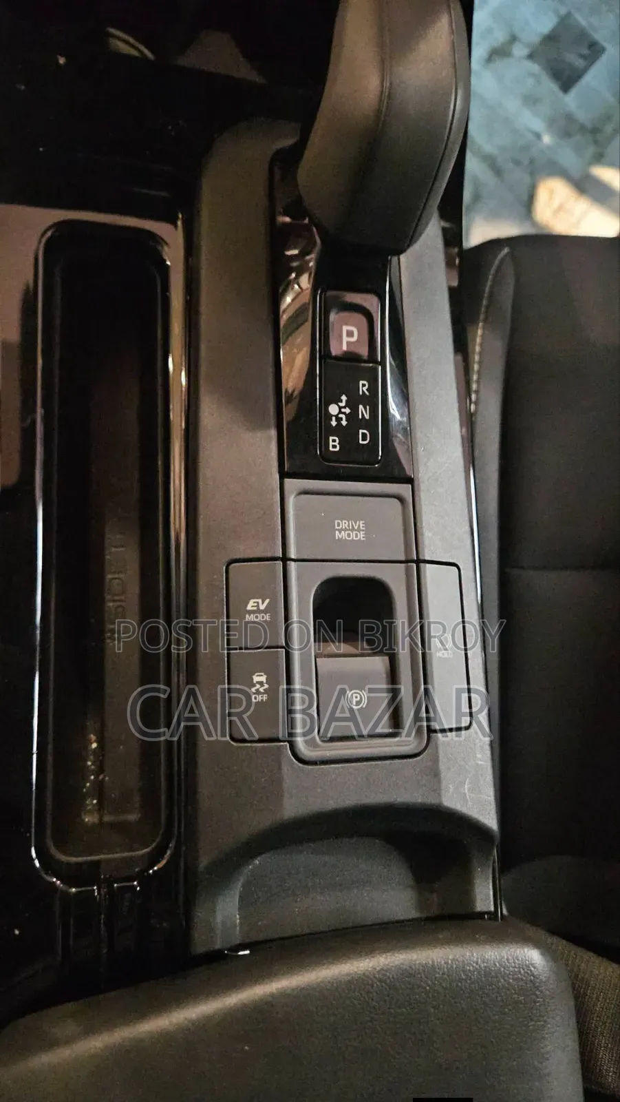 Toyota Prius LE 2023 Red