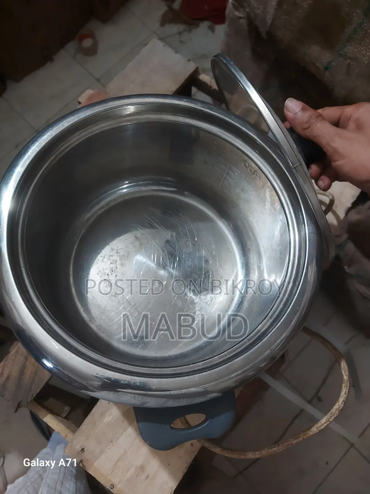 1.8 Liter Cooker with a Steel Pot