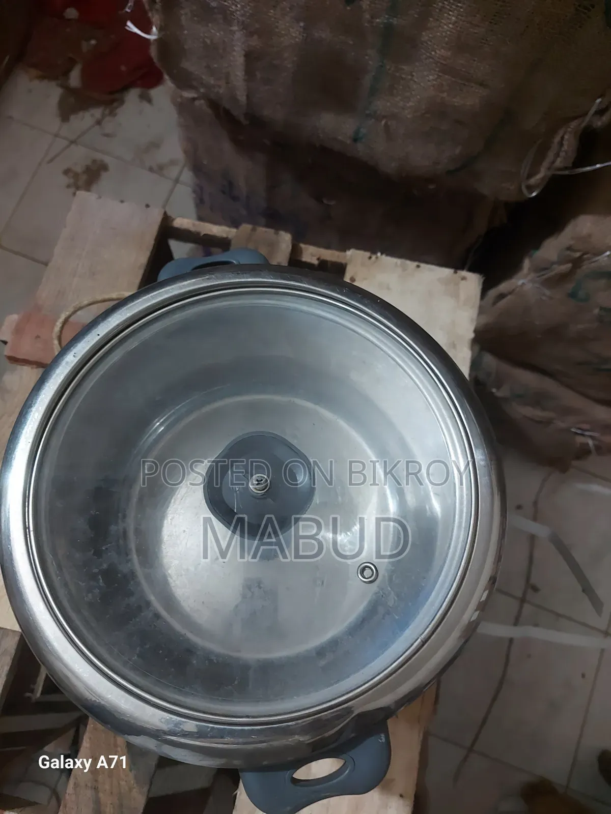1.8 Liter Cooker with a Steel Pot