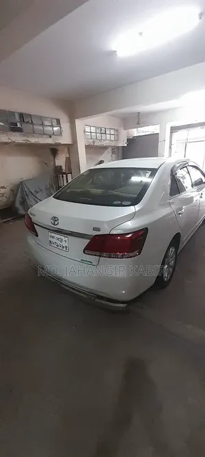 Toyota Premio 2017 Pearl