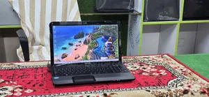 Laptop Toshiba Satellite C855 4GB Intel Core i5 HDD 500GB