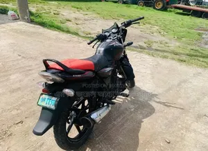 Bajaj Discover 150 2015 Black