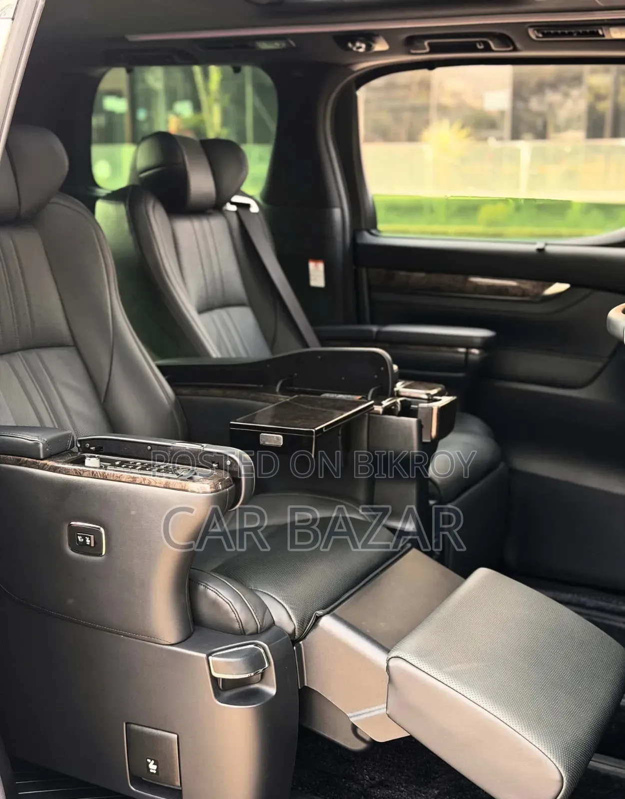Toyota Alphard 2.5 Hybrid AWD 2021 Black