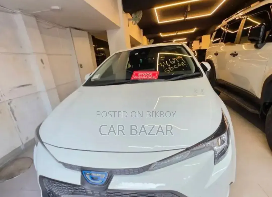 Toyota Corolla Touring G-X 2020 White