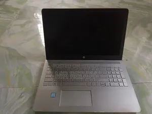 Laptop HP 15-da3007nia 8GB Intel Core i5 SSD 256GB