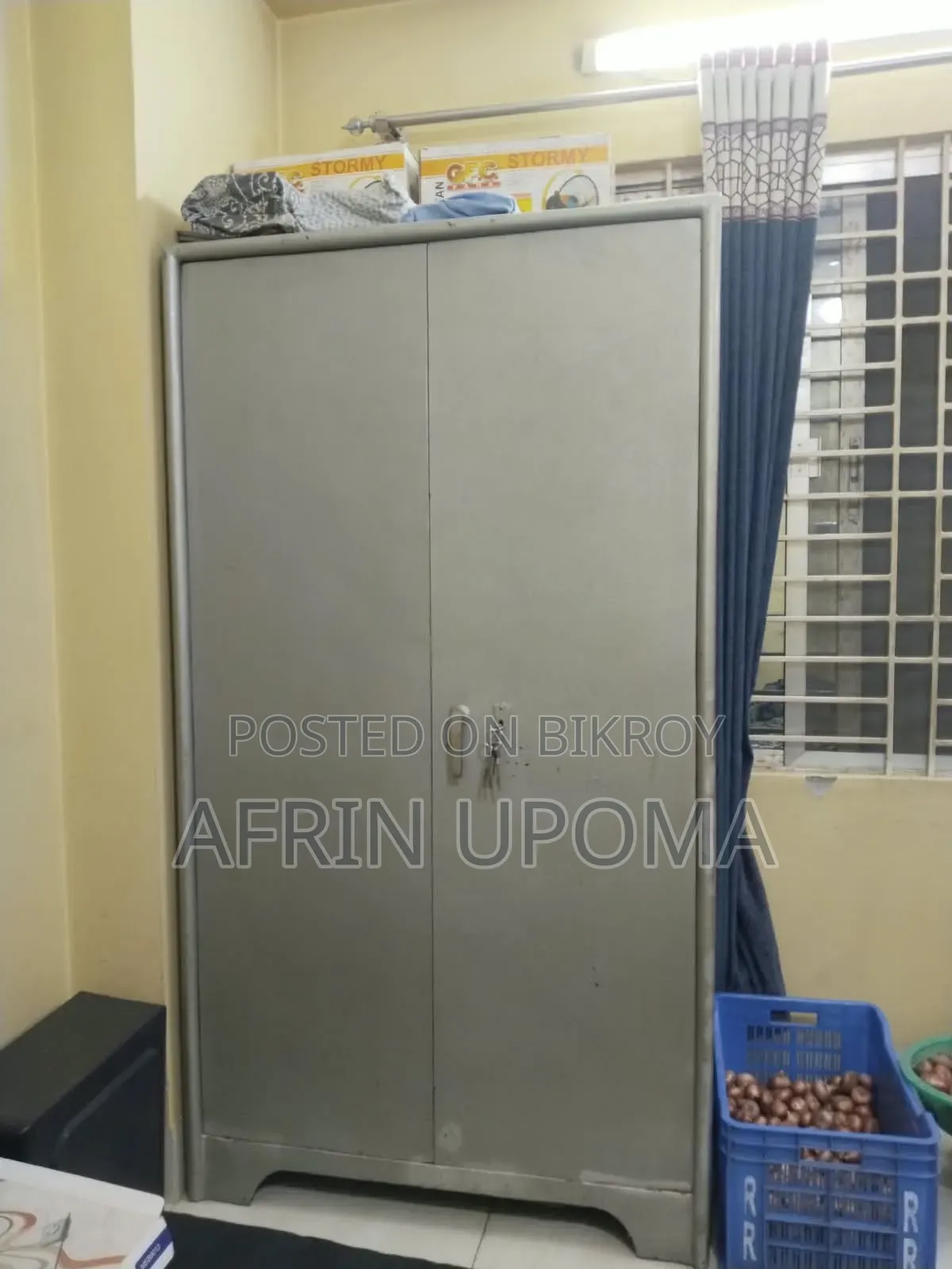 ভারী ও মজবুত স্টিলের আলমারি বিক্রয়