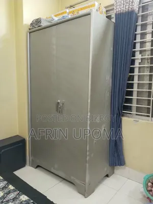 ভারী ও মজবুত স্টিলের আলমারি বিক্রয়