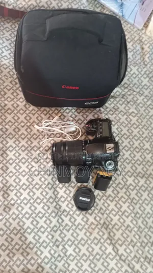Canon 60d With EF-S Lens Full Fresh