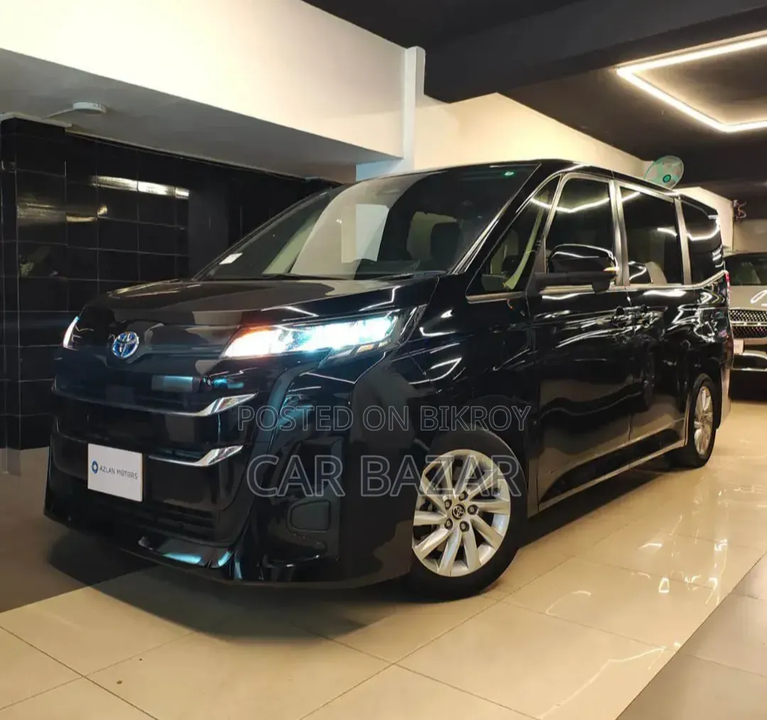 Toyota Noah 2022 Black