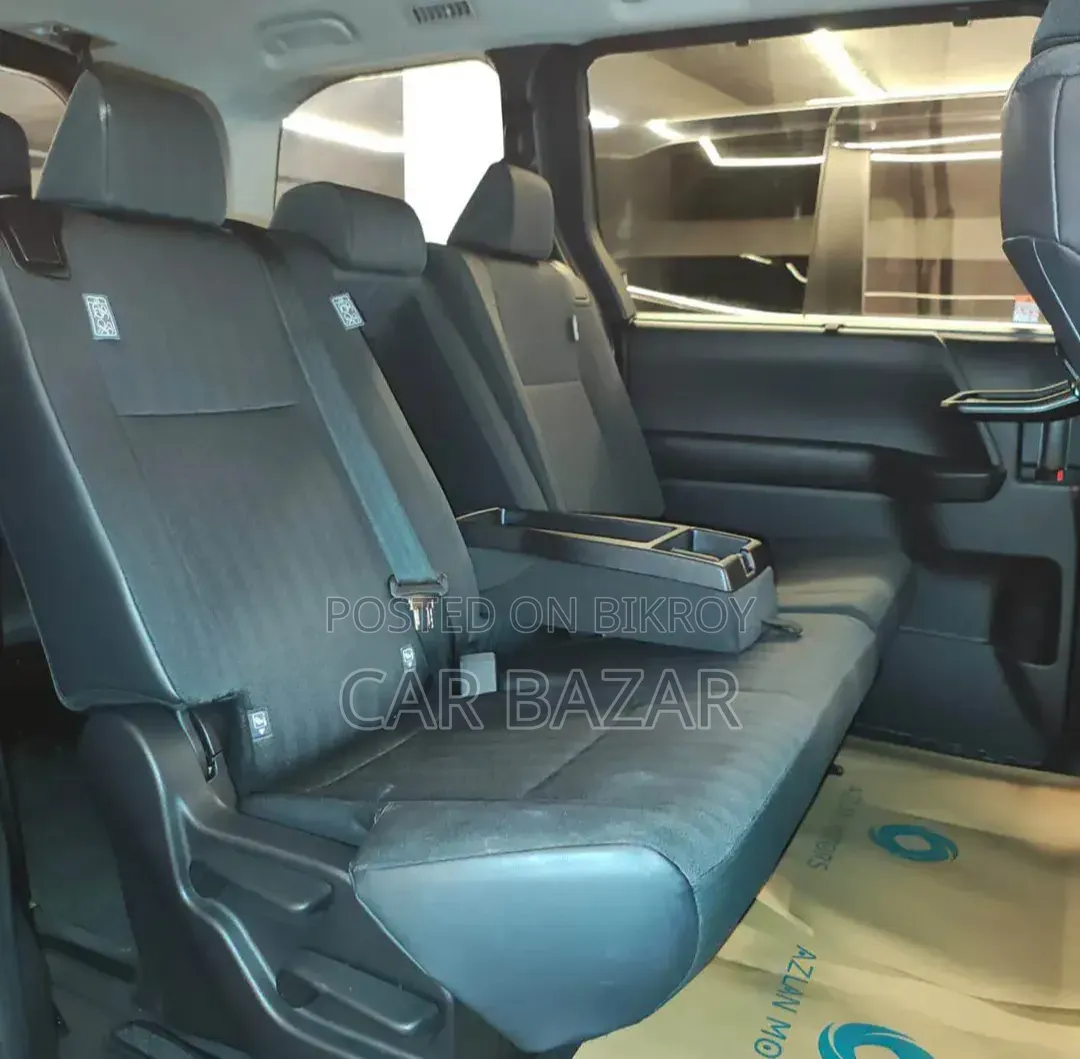 Toyota Noah 2022 Black