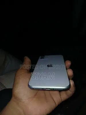 অ্যাপল আইফোন ১১ ৬৪ জিবি নীল