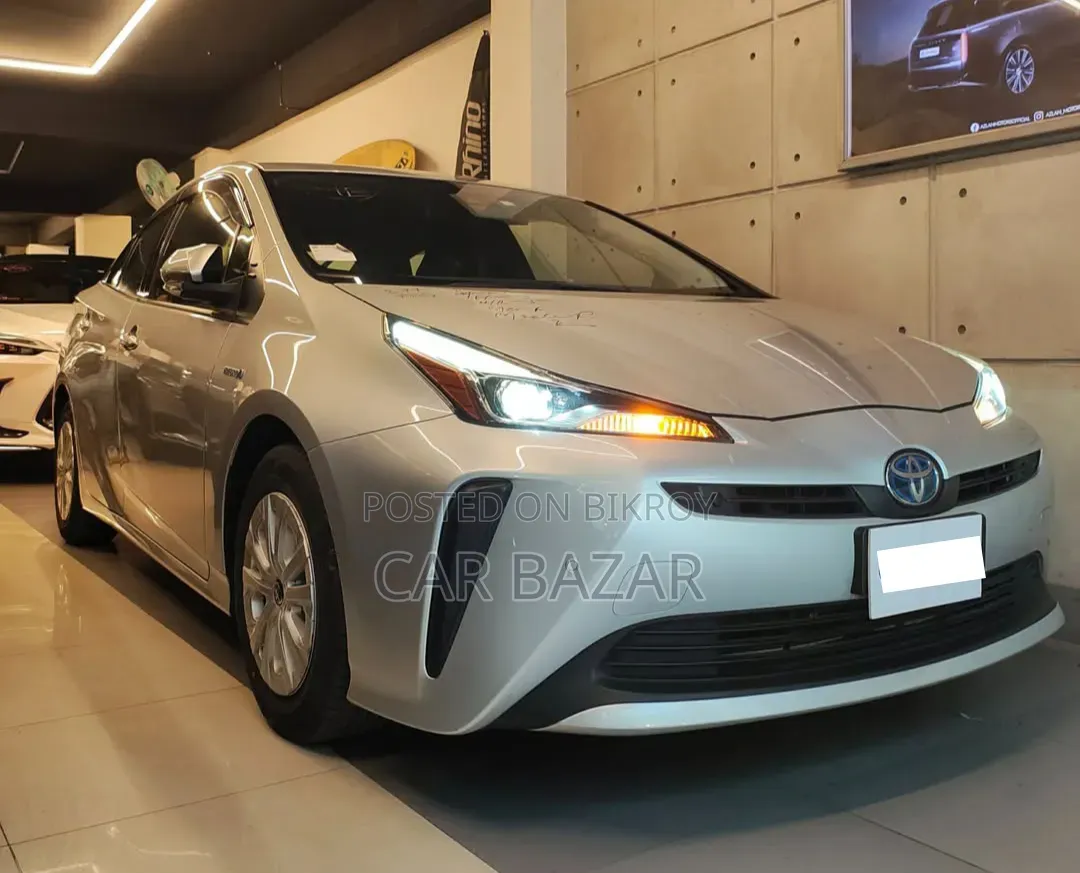 Toyota Prius L FWD 2020 Silver