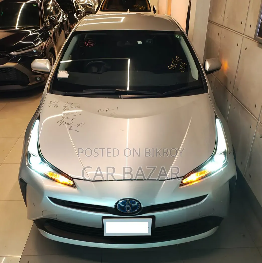 Toyota Prius L FWD 2020 Silver