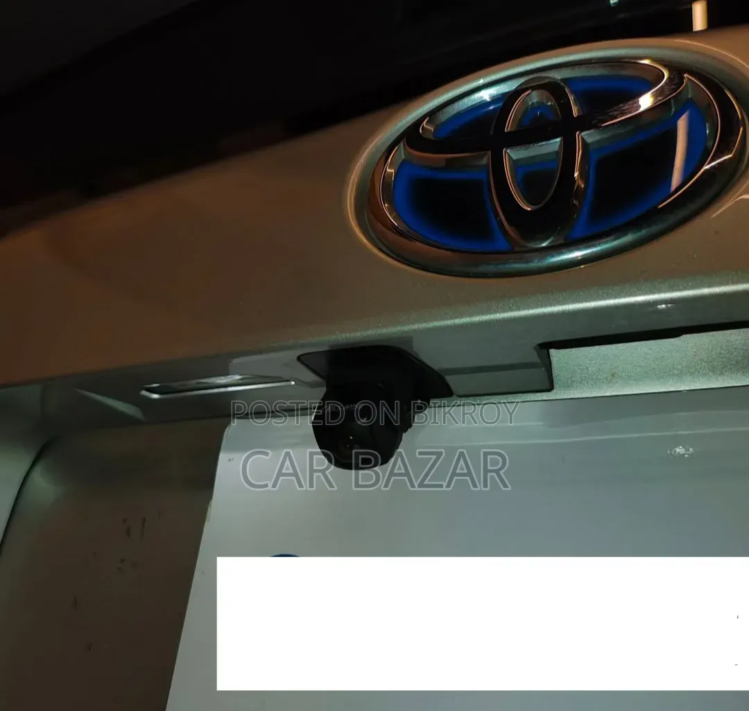 Toyota Prius L FWD 2020 Silver