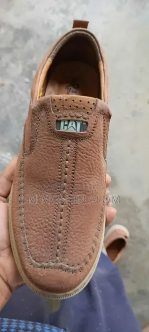 নতুন জুতা ব্যাবহার করা হয়নি