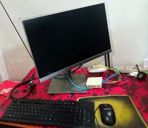 Desktop Computer HP 8GB AMD Ryzen 3 SSD 128GB