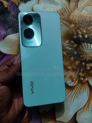 Vivo Y18 128 GB Blue