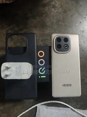 iQOO Z10 256 GB Gold