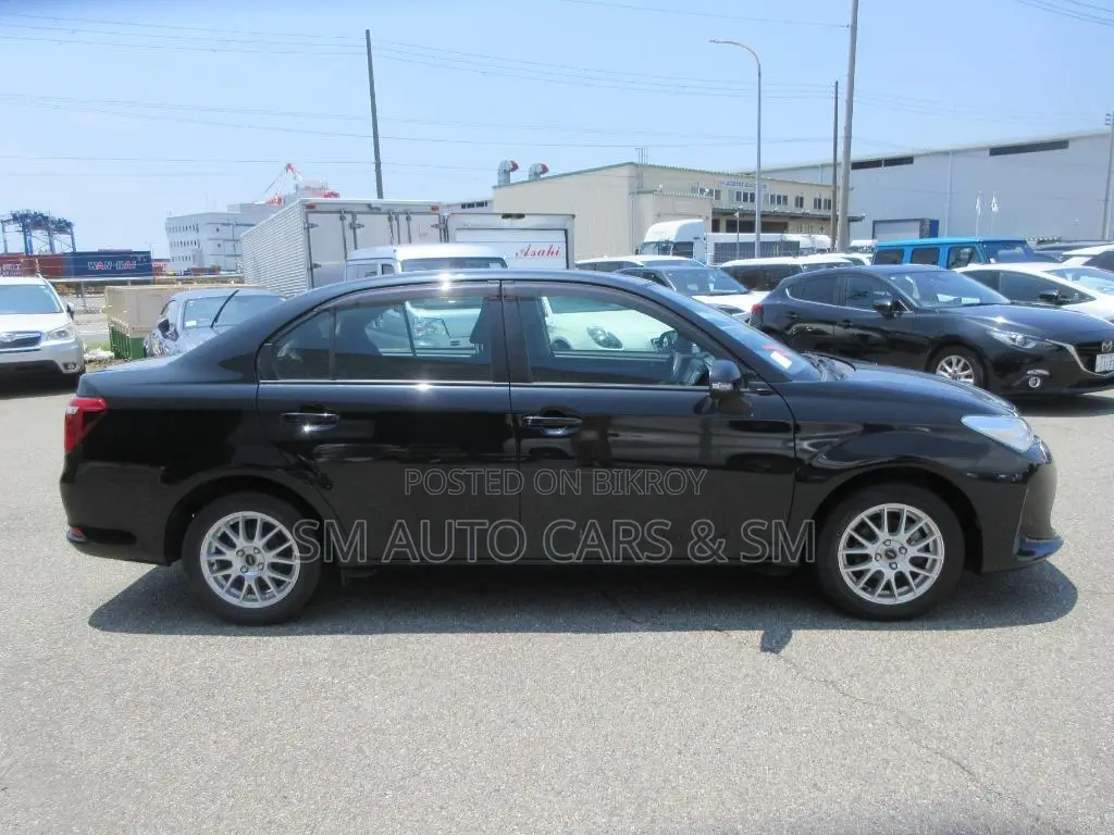 Toyota Axio 2021 Black