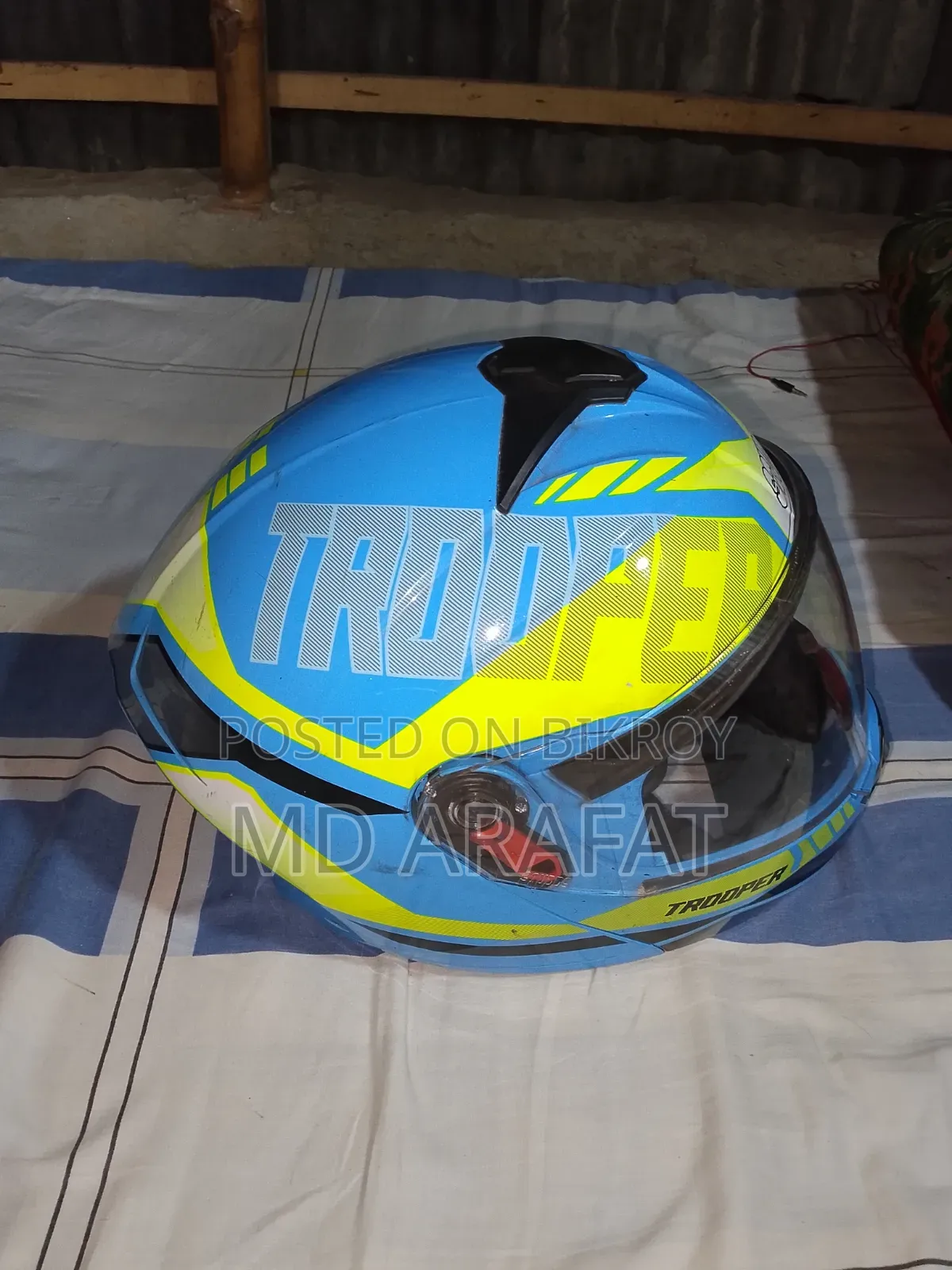 Baike Helmed STUDDS