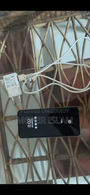 ফোন সেল ৬৪ জিবি সাদা