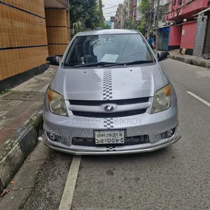 Toyota IST 2007 Silver