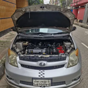 Toyota IST 2007 Silver