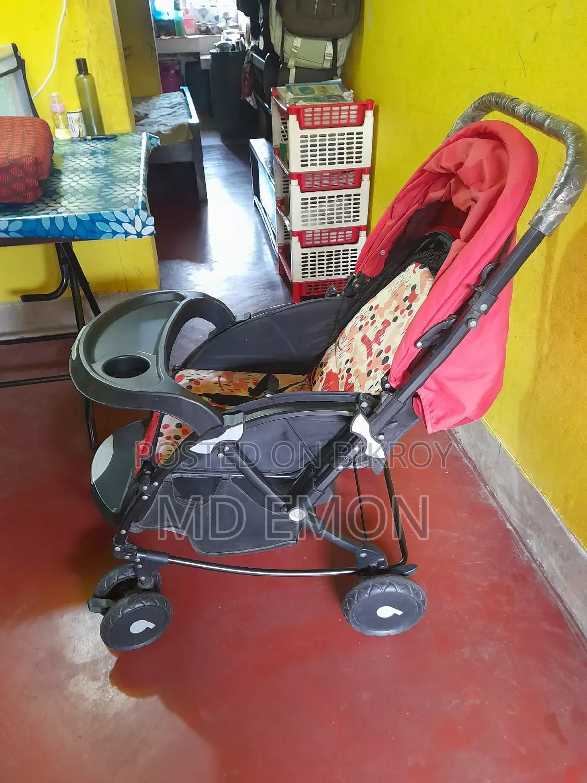 বেবি স্ট্রোলার