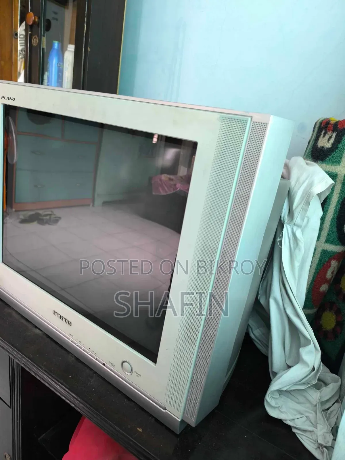 Samsung Plano CRT TV