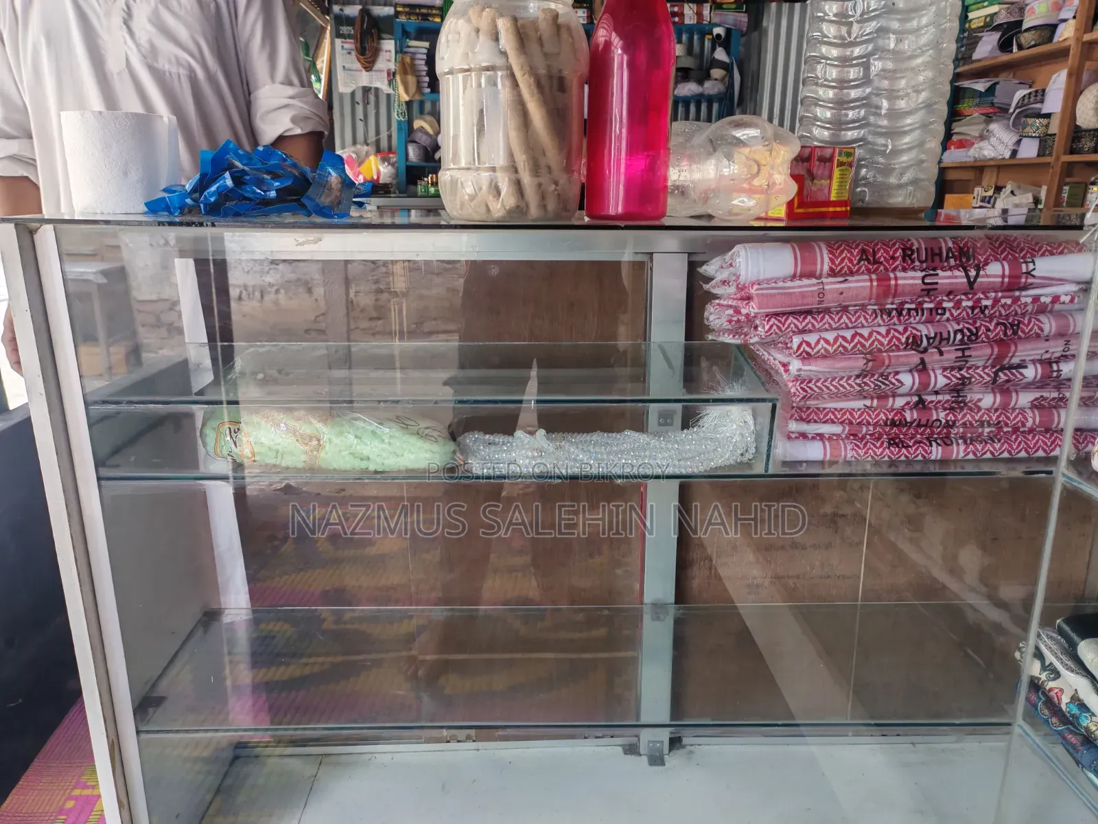 কাঁচ ও পারটেক্সের কাউন্টার
