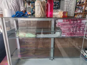 কাঁচ ও পারটেক্সের কাউন্টার