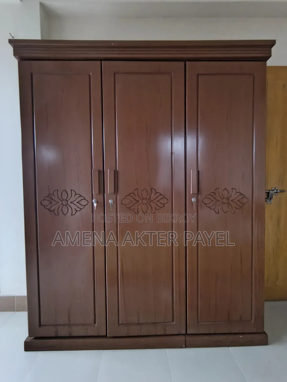 ৩ পার্ট আলমারি/ ক্যাবিনেট