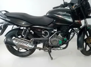 Bajaj Pulsar 150 2017 Green