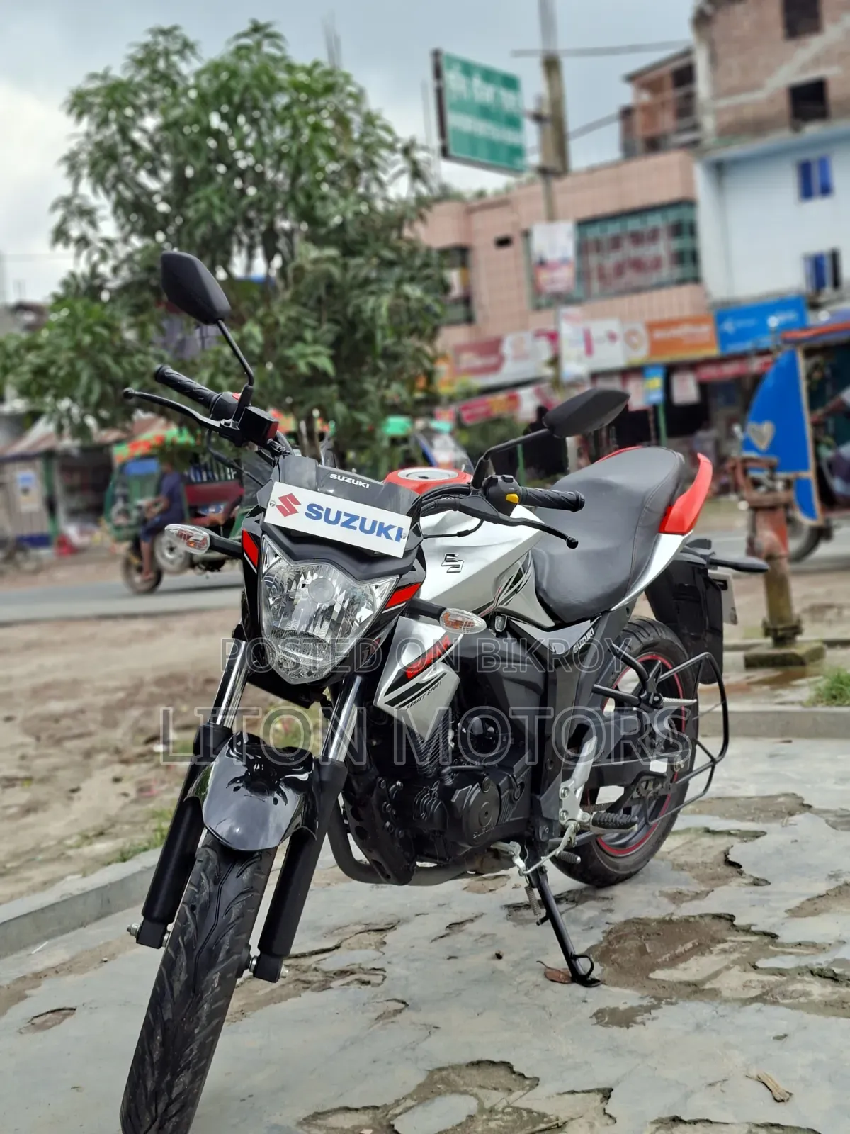 Suzuki Gixxer 2026 Orange