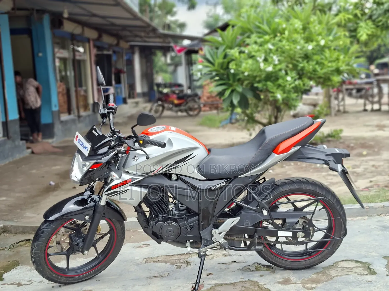 Suzuki Gixxer 2026 Orange