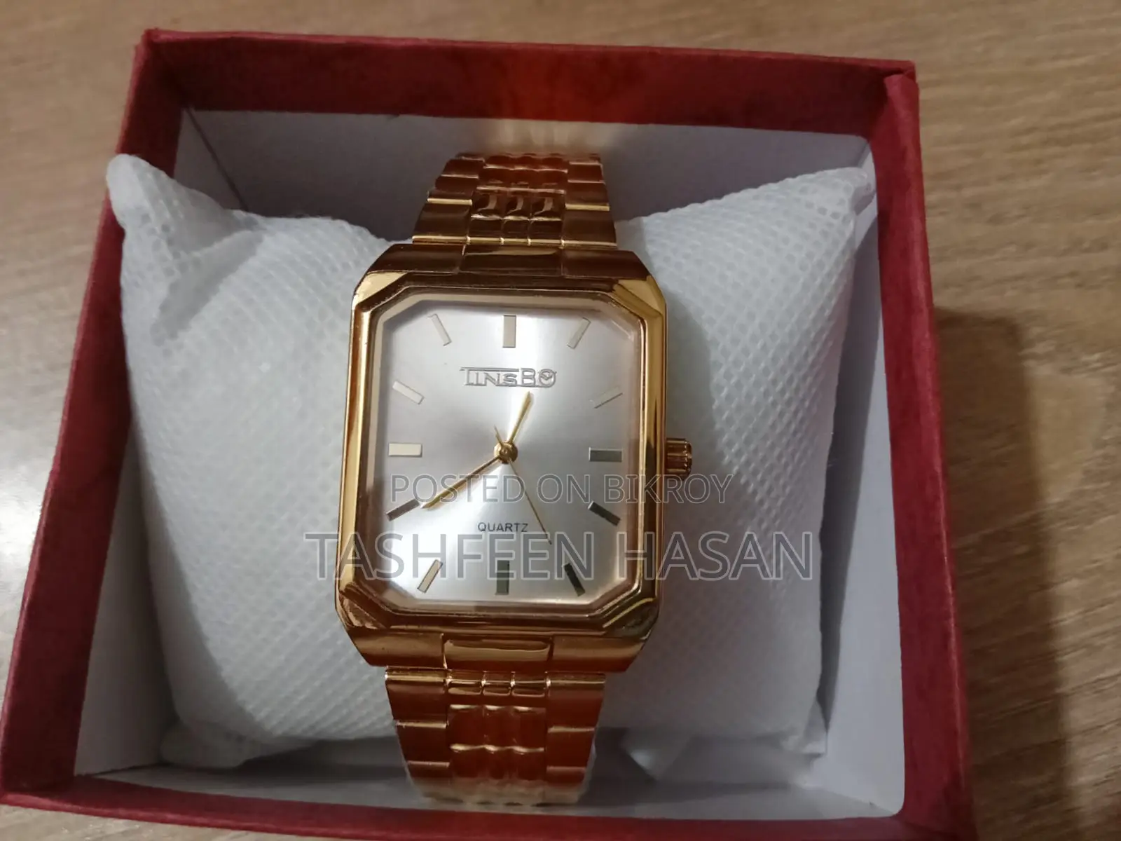 Rarely Used New Gold Quartz Watch (Imported From Dubai)