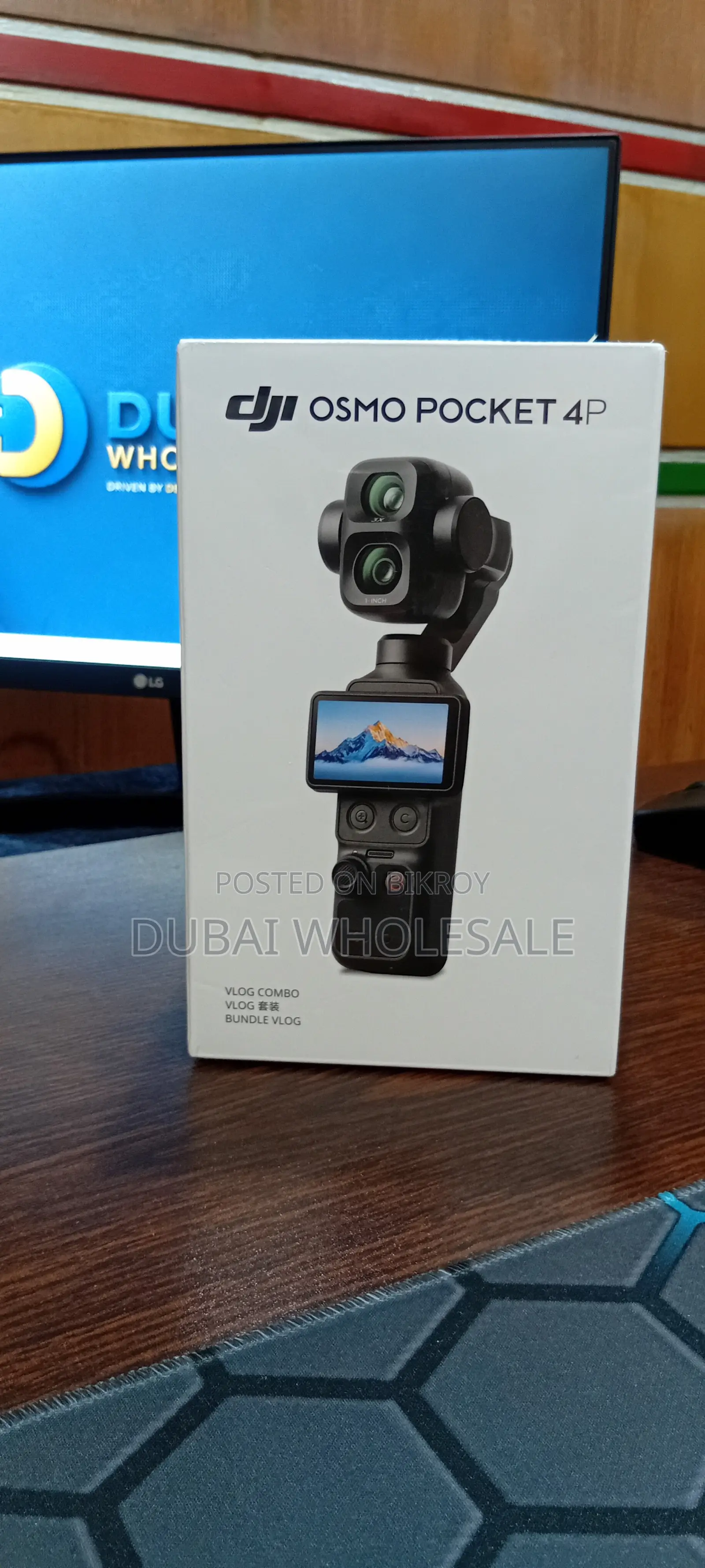 DJI Osmo Pocket 4P Vlog Combo