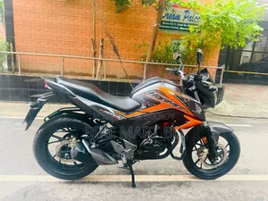 Honda Hornet 2021 Orange