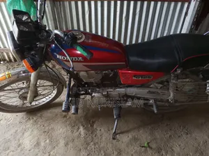 Honda CG110 2004 Red