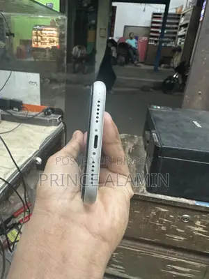 Apple iPhone 11 128 GB White