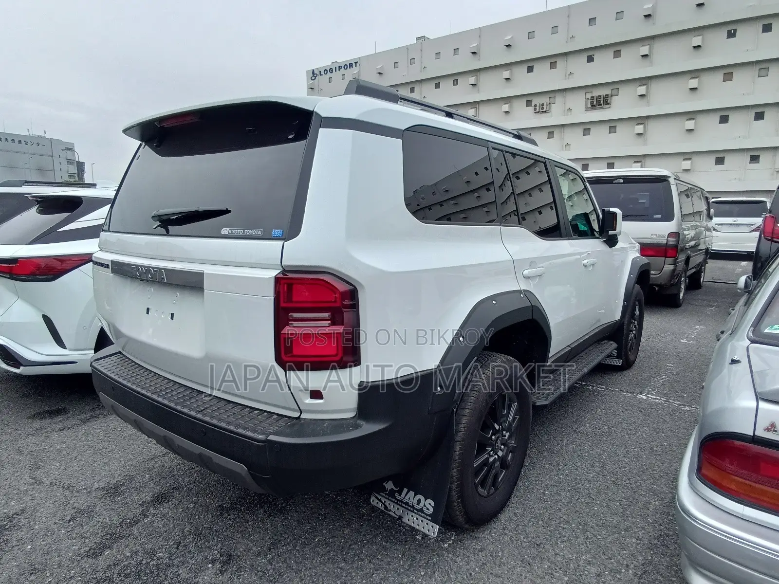 Toyota Land Cruiser Prado 2024 Pearl