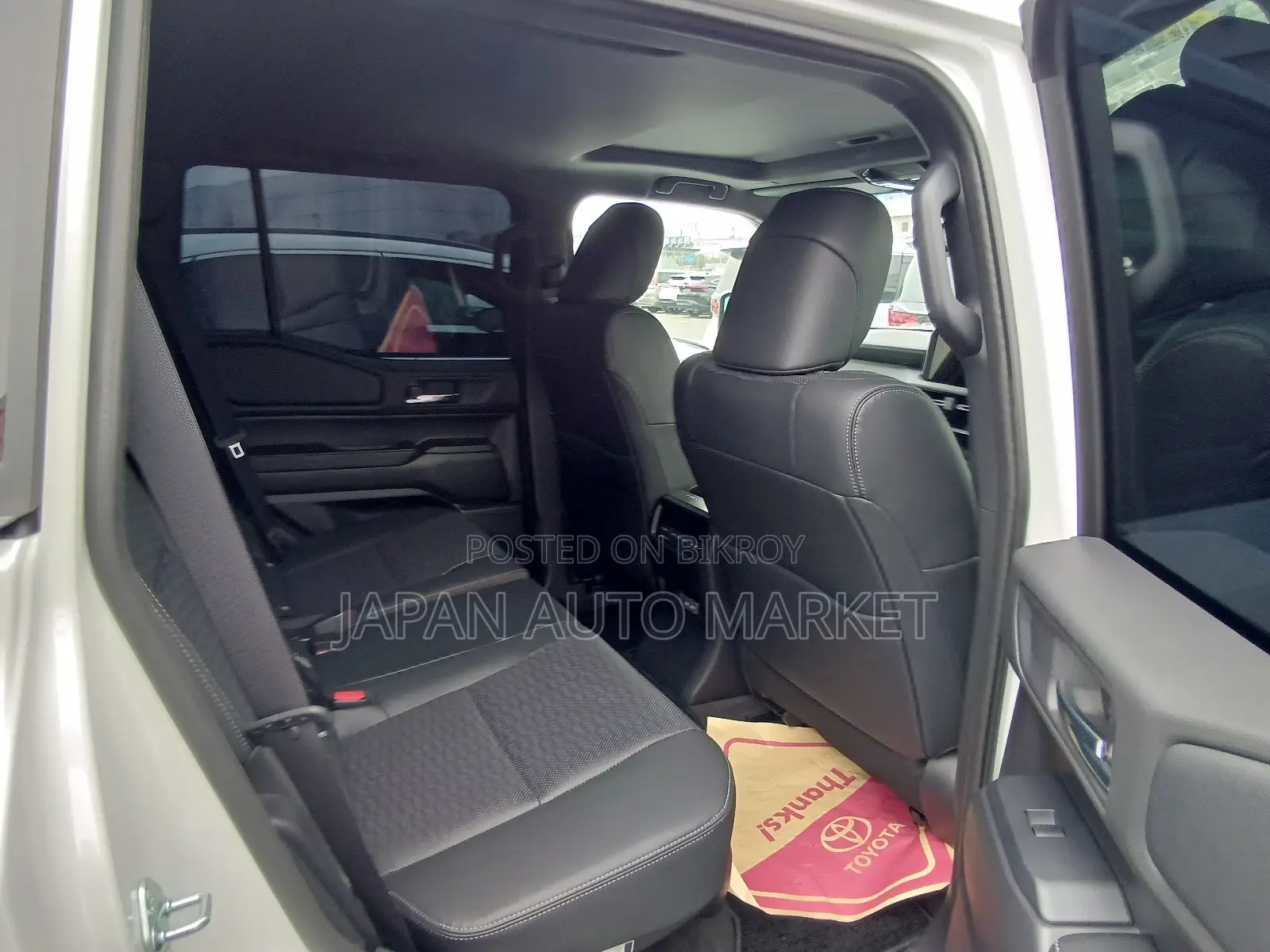 Toyota Land Cruiser Prado 2024 Pearl
