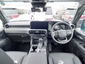 Toyota Land Cruiser Prado 2024 Pearl