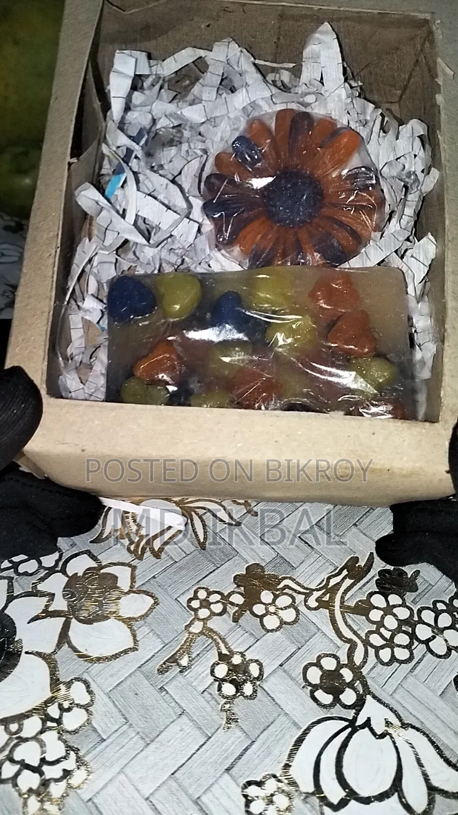প্রিমিয়াম অনুভূতির জন্য স্পেশাল সাবন হাতে বানানো